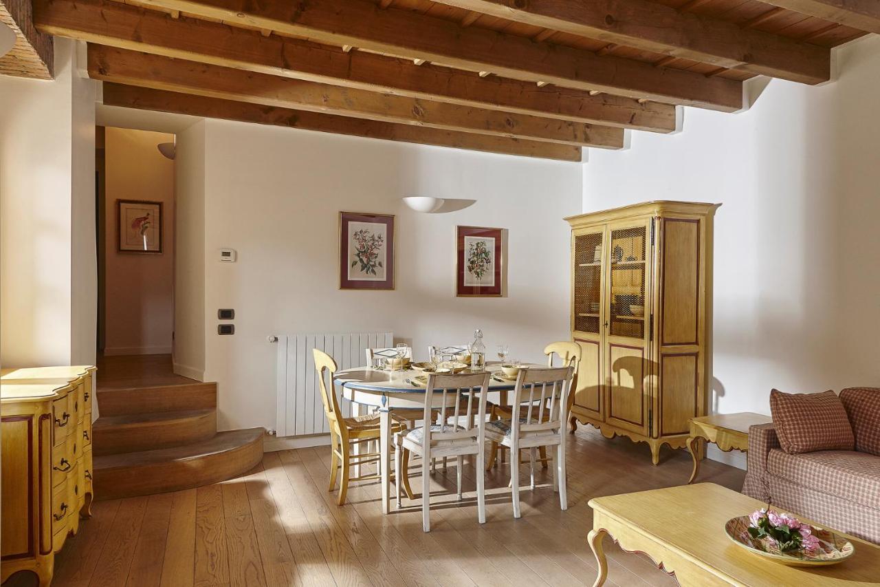 Joivy Charming Apartment Centre Of Como Buitenkant foto