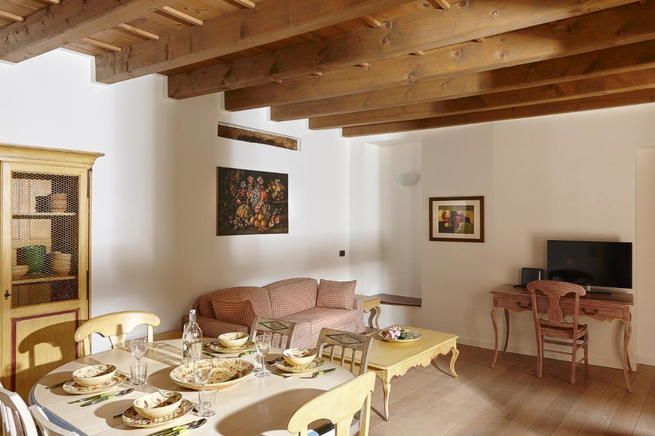 Joivy Charming Apartment Centre Of Como Buitenkant foto